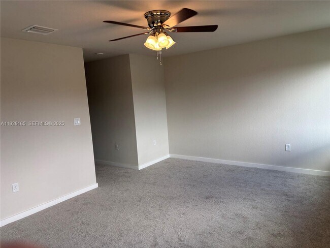 Building Photo - 551 NW 10th St