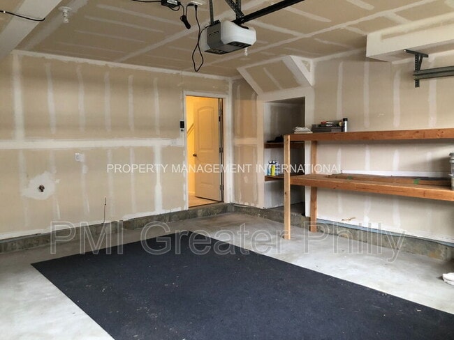 Building Photo - 106 Mercer Ct