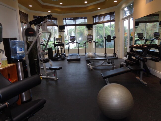 Building Photo - 950 Lavers Cir