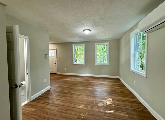 Building Photo - 118 Prospect St