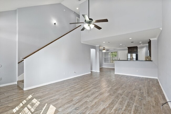 Building Photo - Pre-Leasing for Summer 2025 Move-In, First...