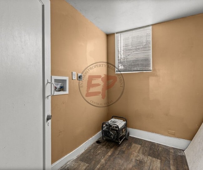 Building Photo - 2214 Gorman Ave