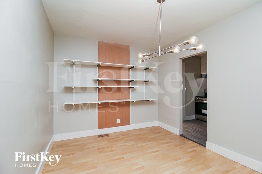 Building Photo - 2081 Glenwood Ave SE