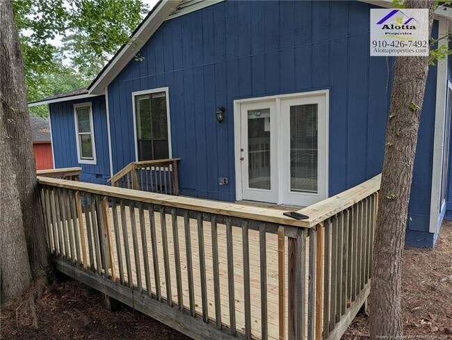 Building Photo - 482 Corning Pl