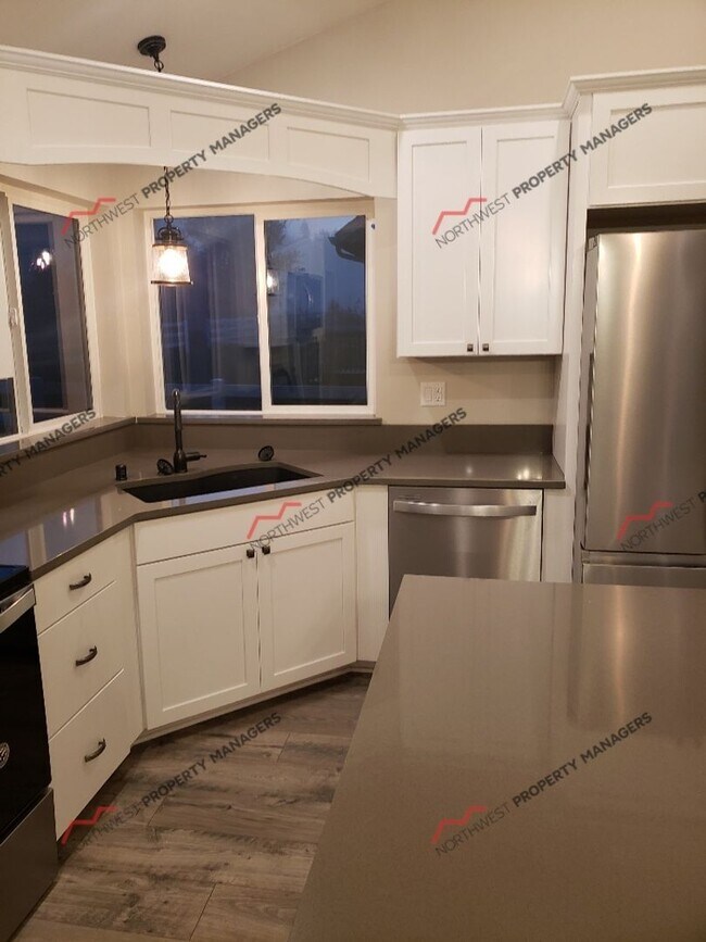 Building Photo - STATUS: AVAILABLE  | R245A | $2095 *** 1 ST FULL MONTH FREE - MOVE IN SPECIAL!!!