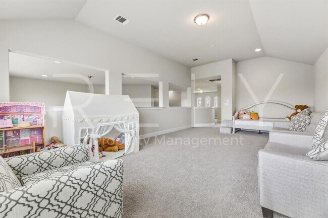 Building Photo - 240 Cross Timbers Dr