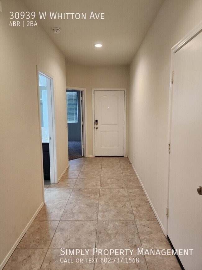 Building Photo - 30939 W Whitton Ave