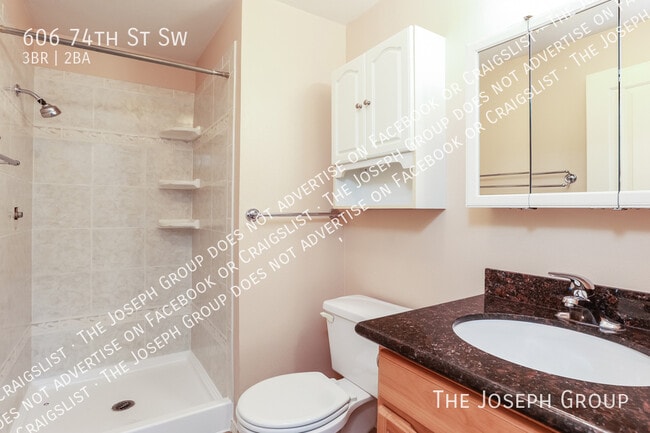 Building Photo - 606 74th St SW