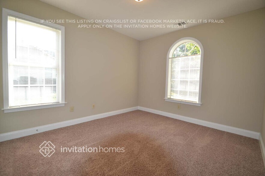 Building Photo - 120 Brooks Dr