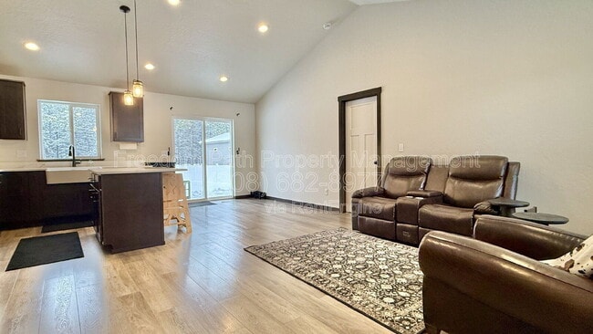 Building Photo - 31015 N Alice Ct