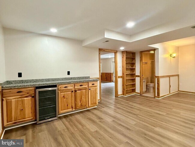 Building Photo - 8487 Inspiration Ave