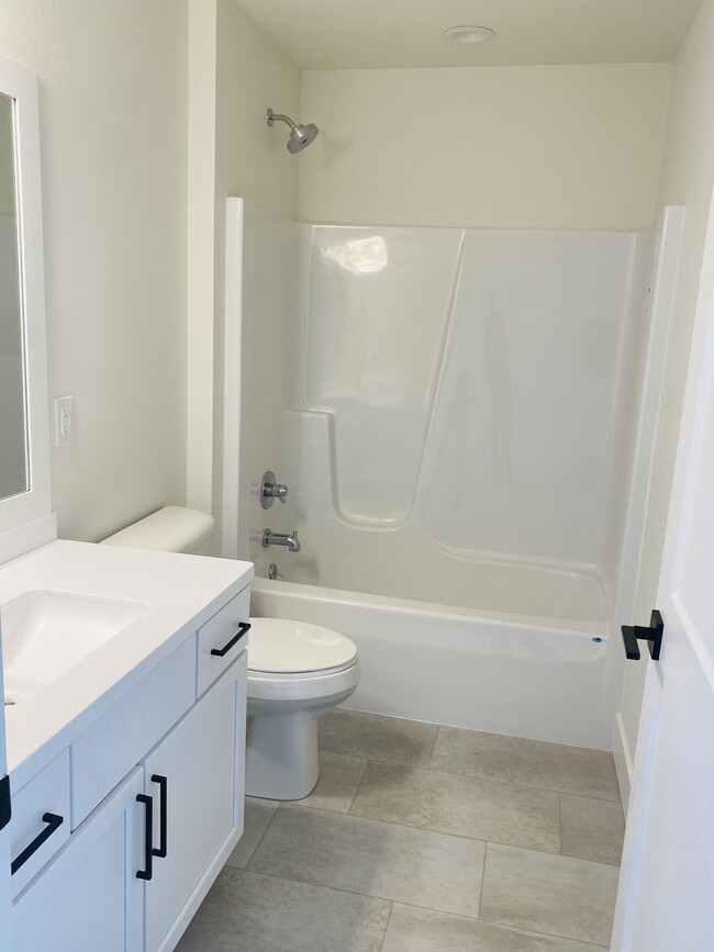 Building Photo - 4216 CYPRESS Pl