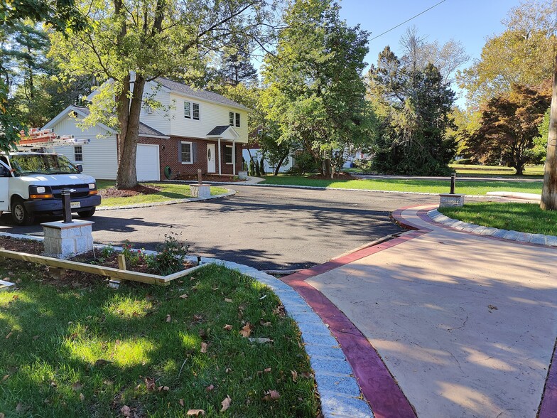 Building Photo - 936 Durham Rd