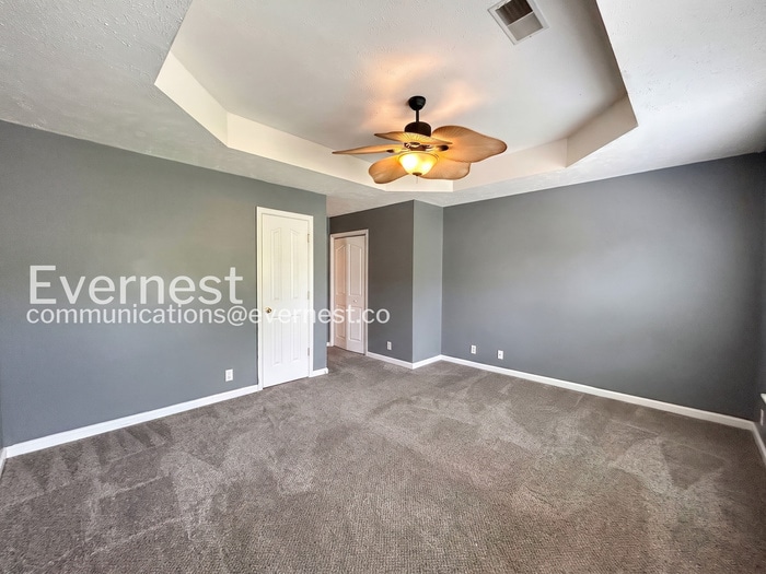 Building Photo - 979 Tom Hailey Blvd