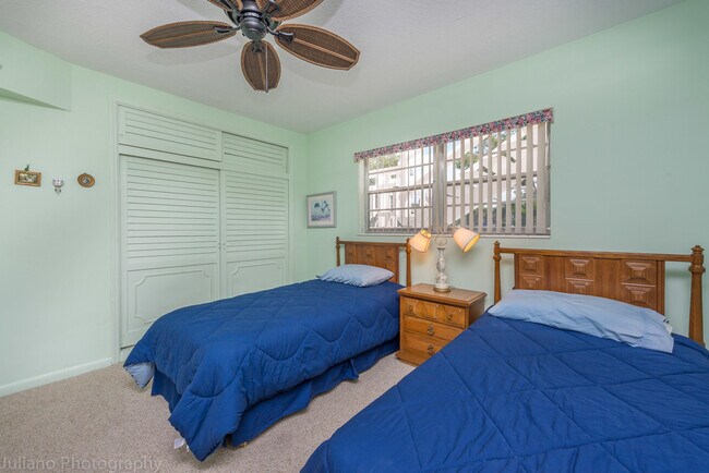 Building Photo - 331 Tequesta Dr