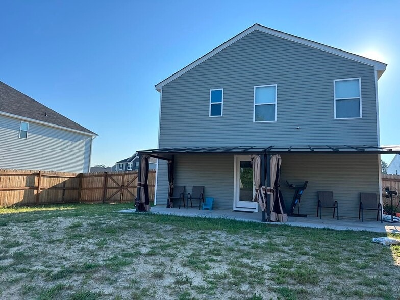 Building Photo - 144 Hornet Dr