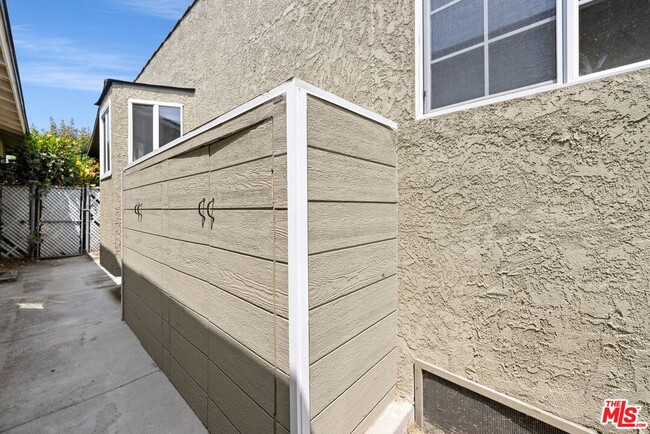 Building Photo - 4334 Lyceum Ave