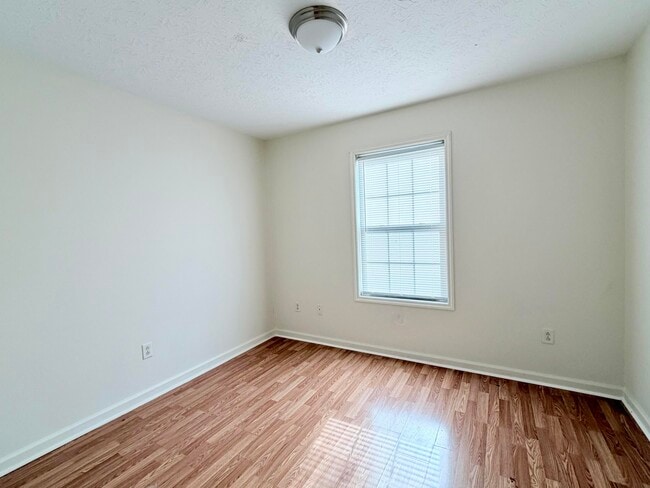 Building Photo - 218 Wayne Dr