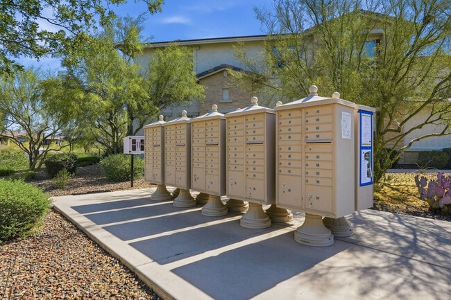 Building Photo - 5100 E Rancho Paloma Dr