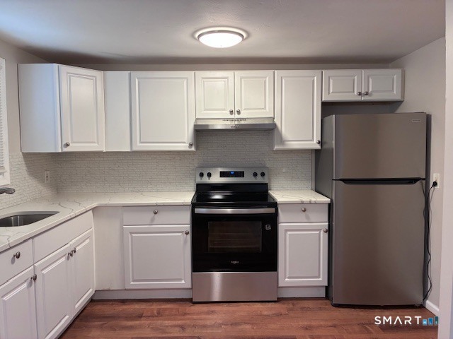 Building Photo - 2144 Waterbury Rd