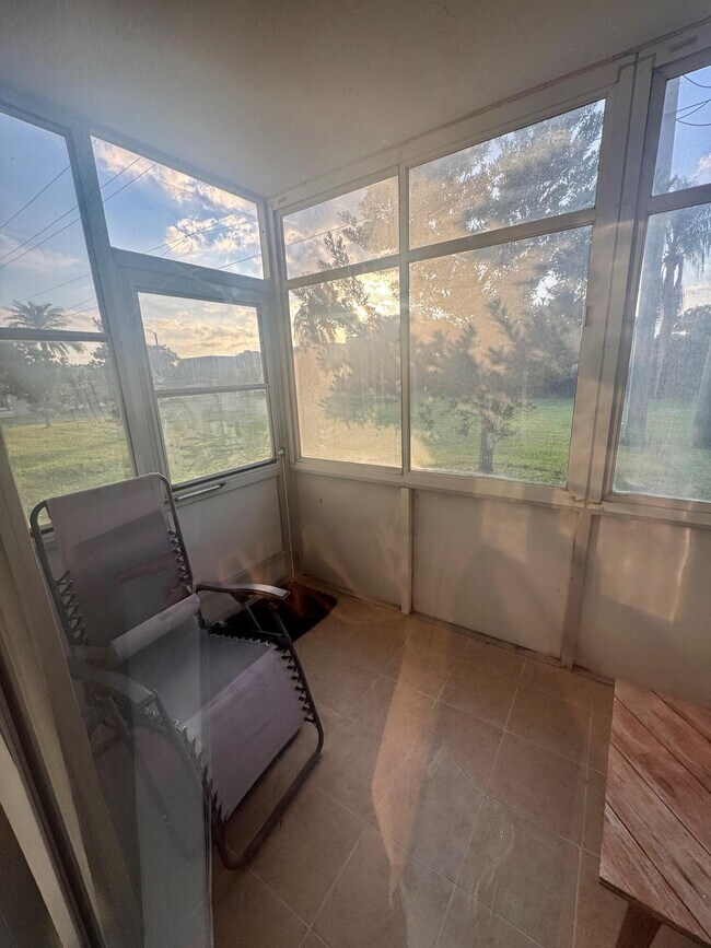 Building Photo - 500 Davis Rd