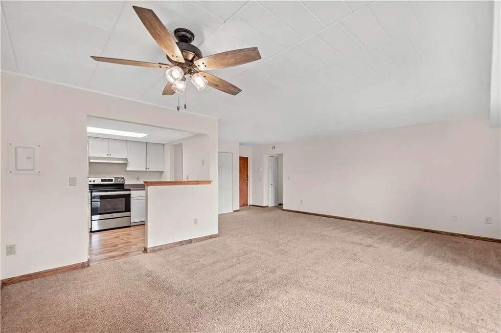 Building Photo - 603 Calais Dr