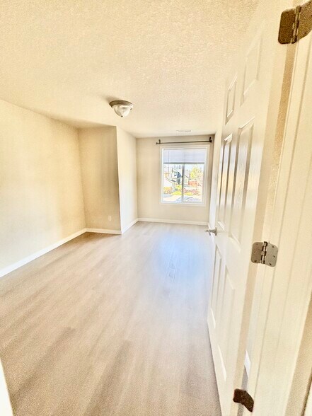 Building Photo - 5119 NE 90th St