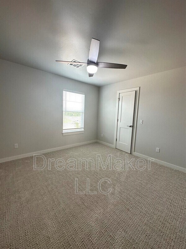 Building Photo - 2815 Clifton Ter