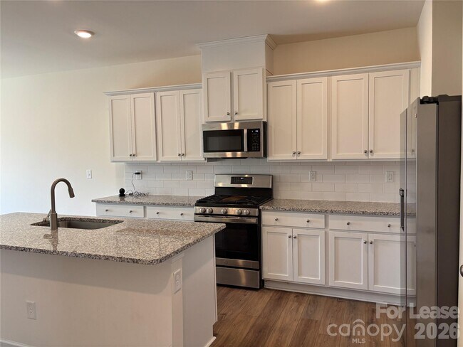 Building Photo - 5211 Maynard Hl Dr