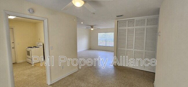Building Photo - 616 N Hartley Cir