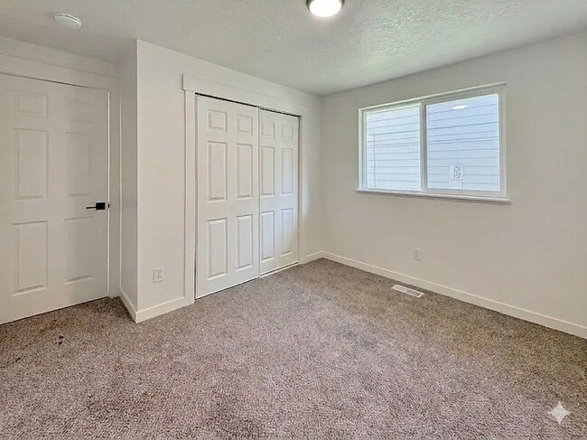 Building Photo - 1243 S Security Ln