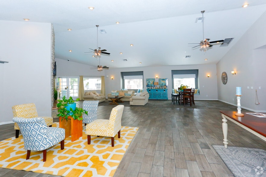 Cabana Club Apartments 7000 S Paradise Rd Las Vegas NV 89119 Apartment Finder