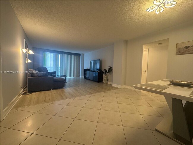 Building Photo - 3800 S Ocean Dr