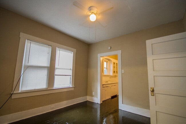 Building Photo - 1727 Nolan St