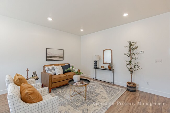Building Photo - END UNIT - Darling 3 Bed 2.5 bath townhome...