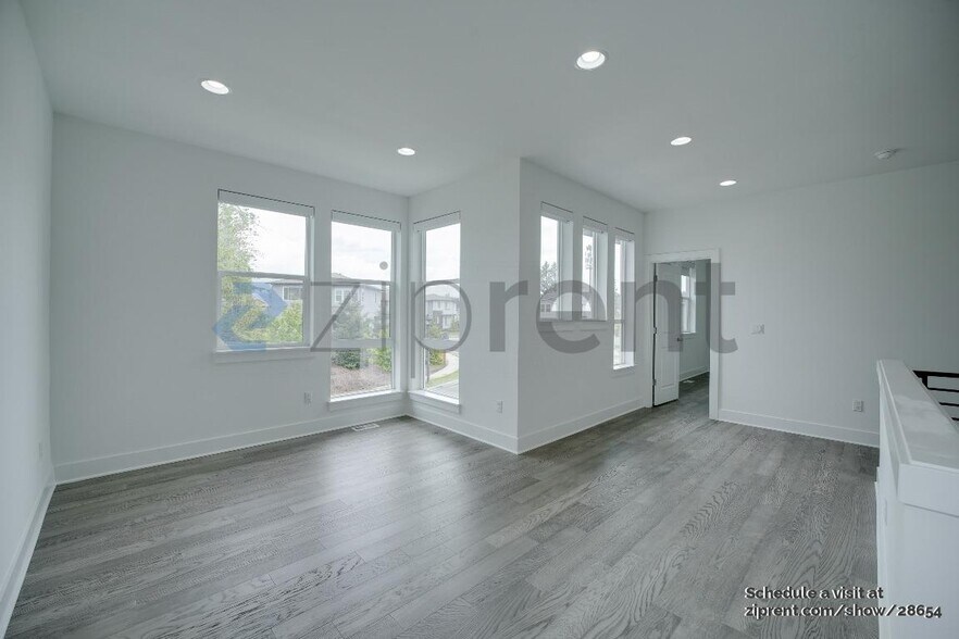 Building Photo - 23625 SE 271st Pl