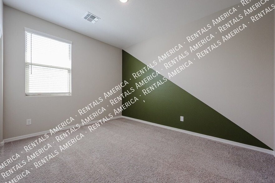Building Photo - 5612 W Ldg Dr