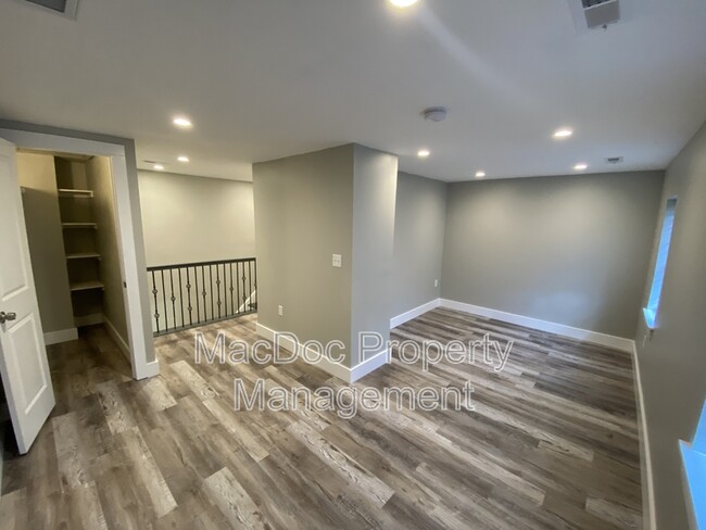 Building Photo - 1115 Winchester St