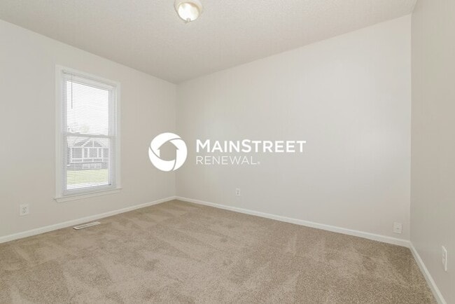 Building Photo - 3 Bedroom Pet-Friendly Home in Pleasant Valley, MO with Main Street Renewal