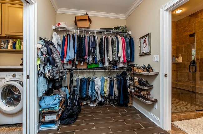 Building Photo - Beautiful Beaumont townhome – $3,000/Month