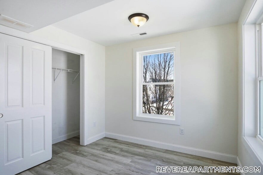 Building Photo - 23 Blake St