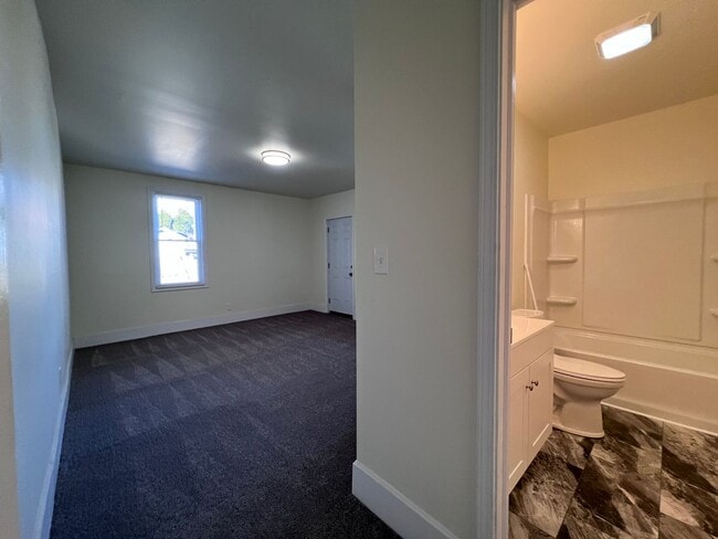 Building Photo - Updated 3 BR 2.5 bath house now available!