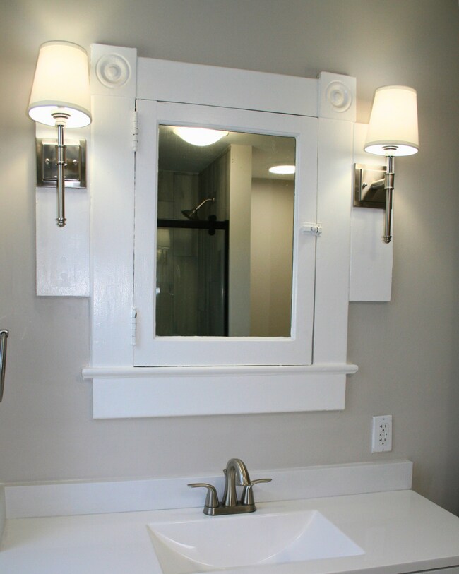 Building Photo - 37174 Little River Tpke