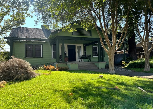 Primary Photo - Charming 3-Bedroom Home in the Heart of th...