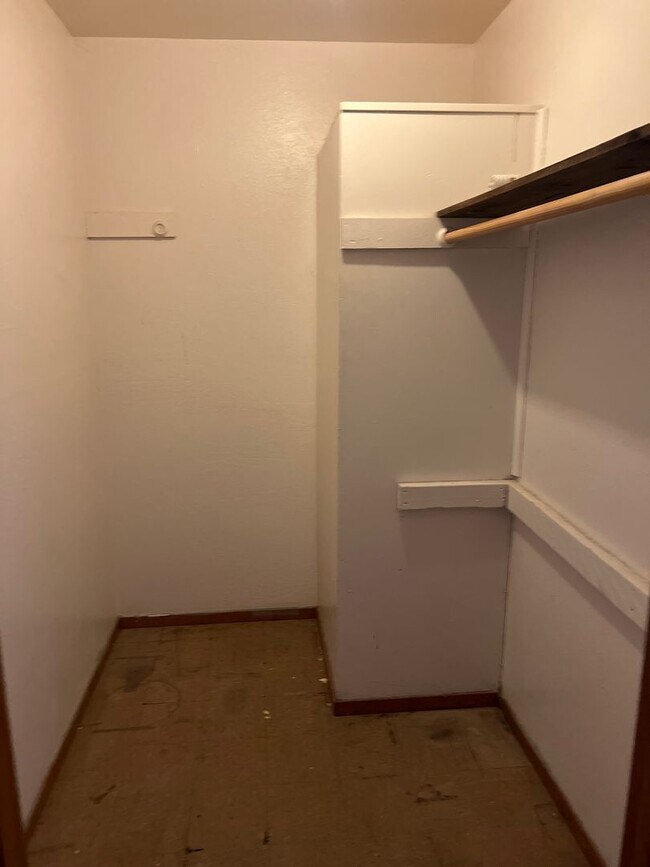 Building Photo - Cute 1Bd apartement in a 7 plex property! Call and inquire today!