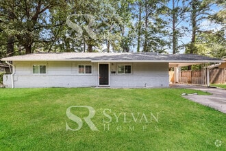 Building Photo - Immerse yourself in comfort and convenience