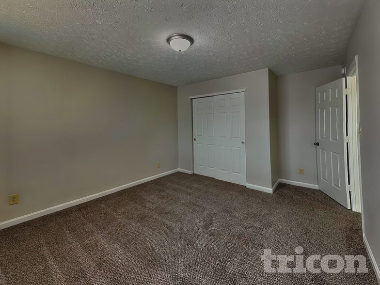 Building Photo - 5328 Waterton Lakes Dr