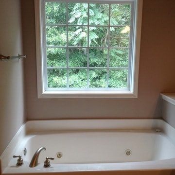 Building Photo - 502 Williamson St SE