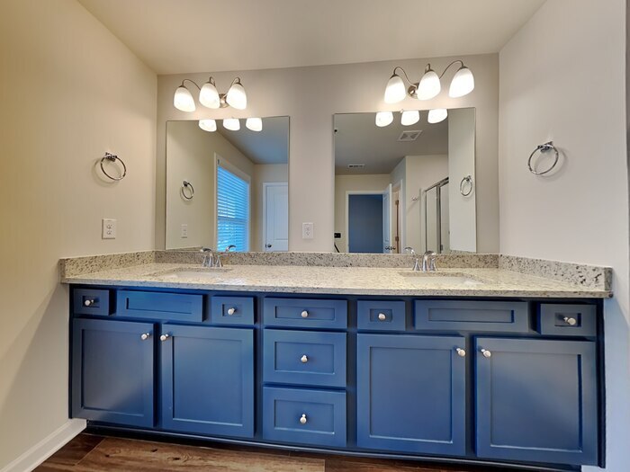 Building Photo - 121 Wayne Ln