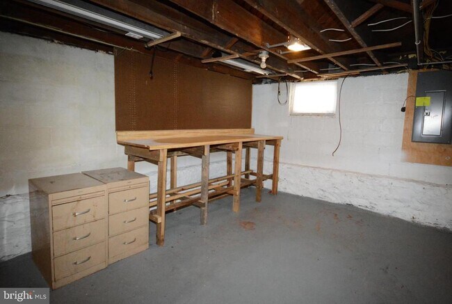Building Photo - 623 Guilford Ave